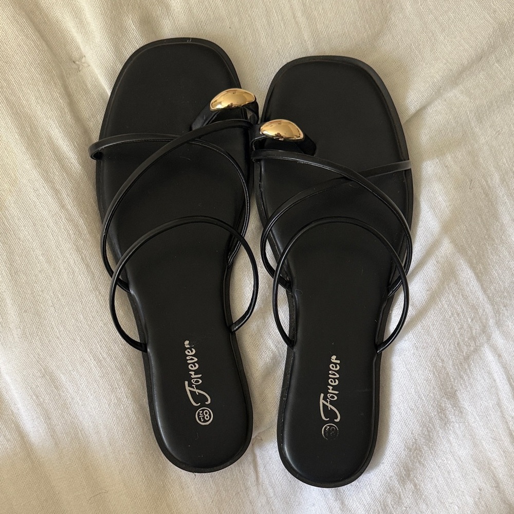 Forever 21 Black Strappy Sandals with Gold Toe-Ring
